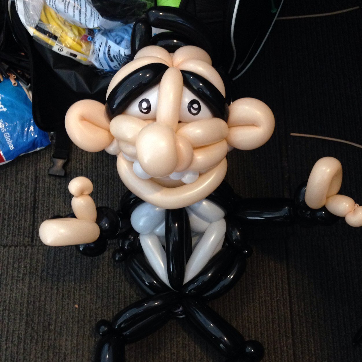 I am a balloon artist. Follow me.