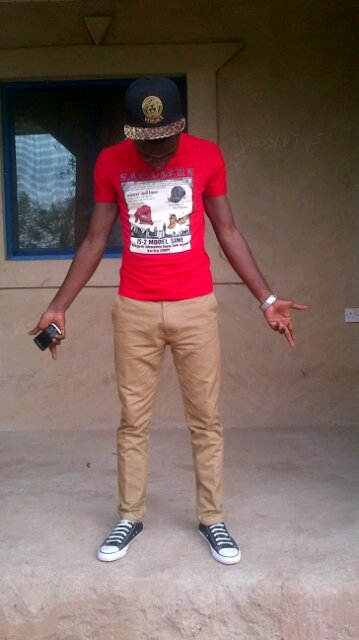 There's no way am writing bio abt myself in 160 characters,cum 2 think of it lemme give it a try. Emotionally;am Soft. Mentally;am Sound. Appearance;am Handsome