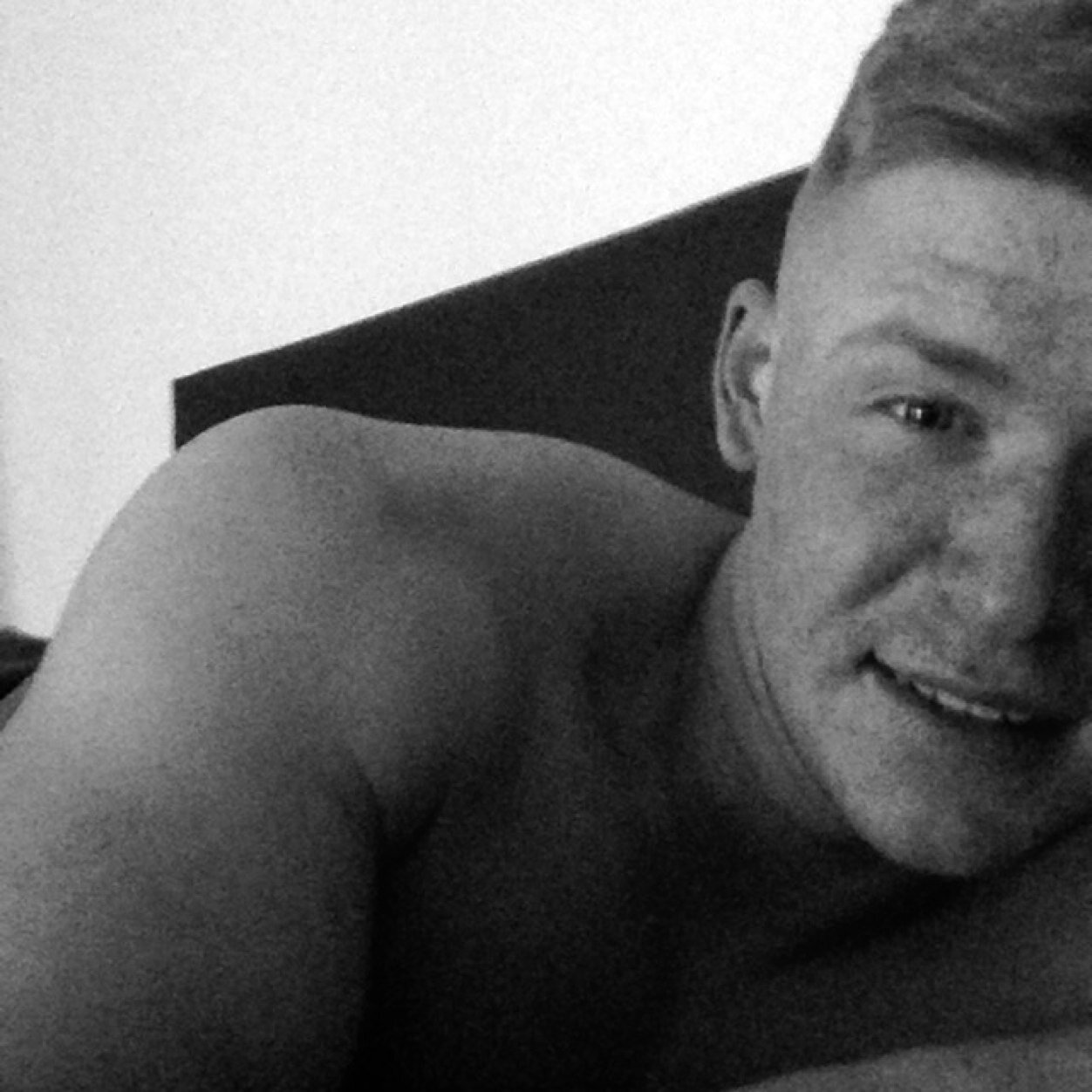 Michael bond-manchester - Dancer- instagram @michaelbond29 Snap chat michaelbond29 jdm