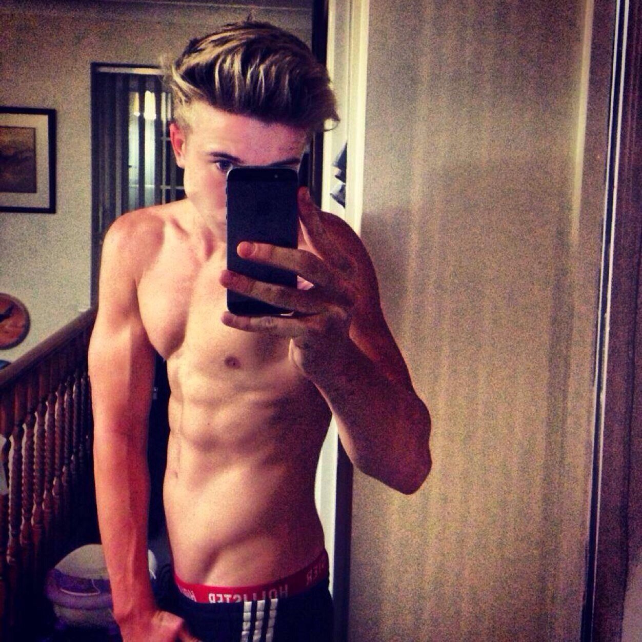 FitBoyfriend's profile picture. Motivation page. Follow back. Just a bit of fun #fitfam