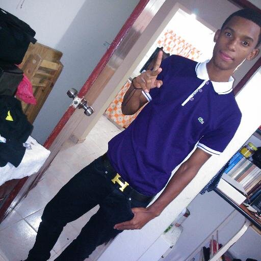 •: - •#CUANDO ME ENAMORO LO HAGO DE VERDAD NO COMO LOS DE MAS .. YO AMO AQUIEN ME AMA ' :* *.*