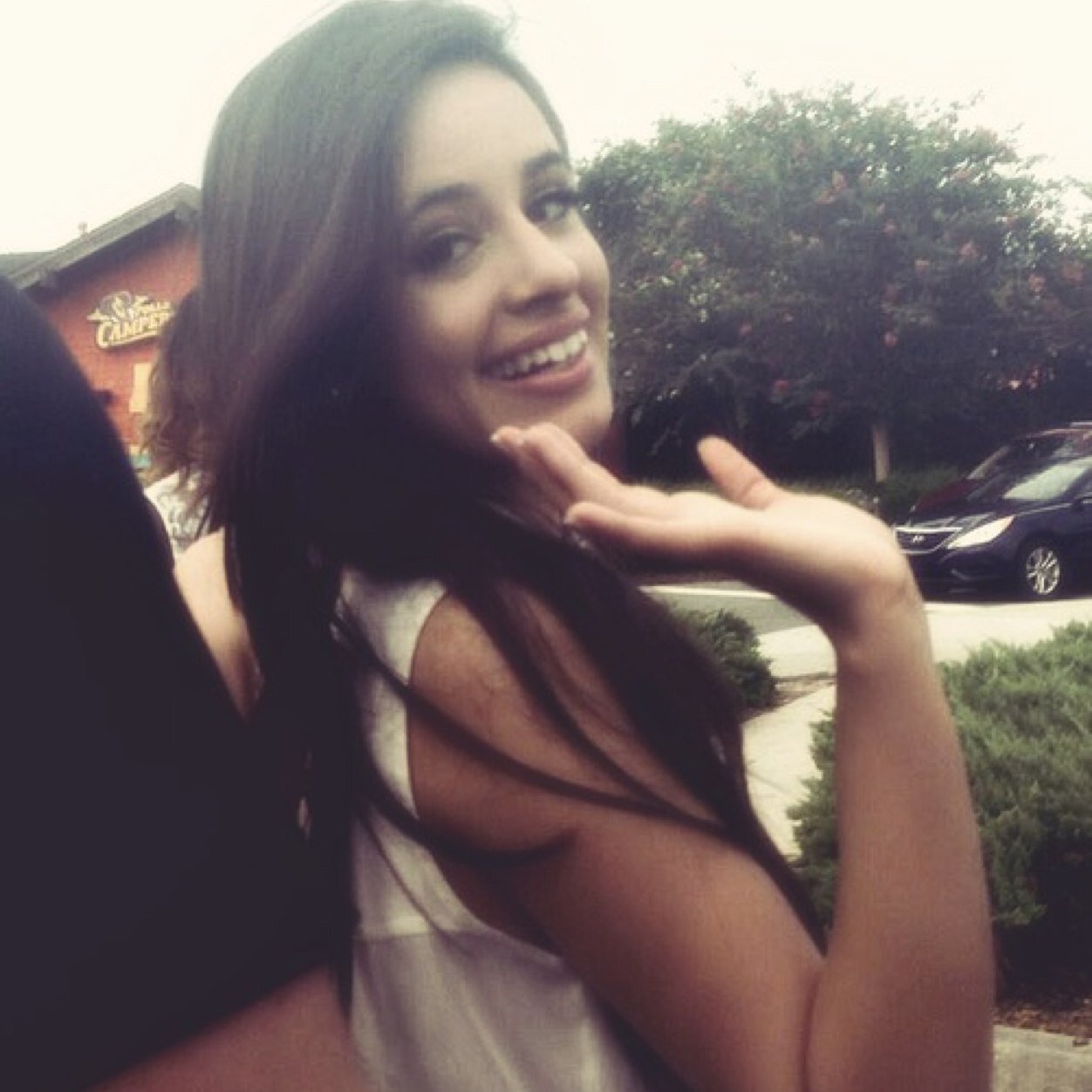 Please follow this acc @anusregui thanks ilysm