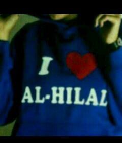 ﺇﺫﺍ ﻟﻌﺐ ﺍﻟﻬﻼ‌ﻝ ﻓﺨﺒﺮﻭﻧﻲ 
ﻓـــﺈﻥ ﺍﻟـــﻔـــﻦ ﻣـﻨـﺒﻌﻪ
ﺍﻟﻬﻼ‌ﻝ...#ربي_آحفظ_لي_آبؤي