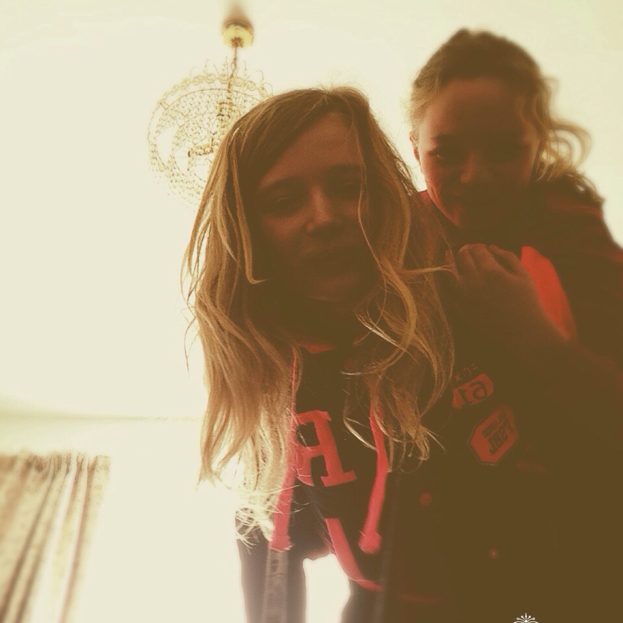 We are 2 cuzzzzzziiinnnsss who love 2 hv fun we have a youtube channel its called sinead katherine plz watch our videos !!!!!!