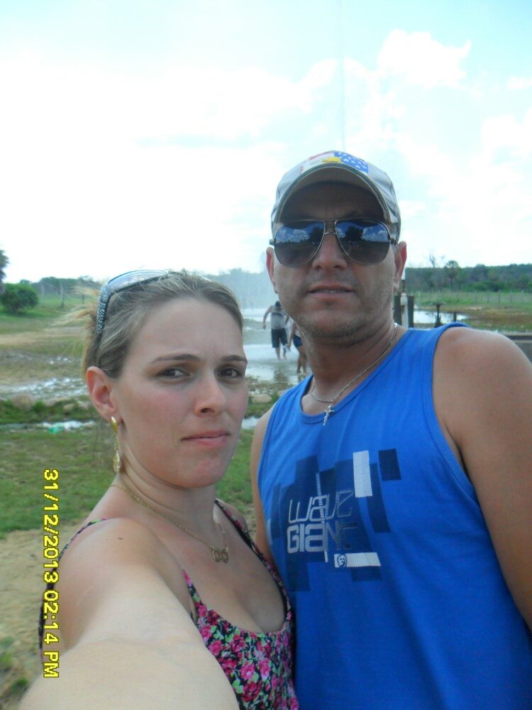 ''A mєninα quє sofrєu, cαiu, αprєndєu, lutou, vєncєu, pєrdєu; Hojє já é uma gαrotα, quє conhєcє α rєαlidadє, є bαtαlhα pєlα fєlicidαde ! ! ! !''