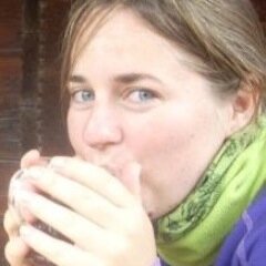 Salud y Felicidad. Vitalista y viajera. Co-propietaria de QUIROSUM