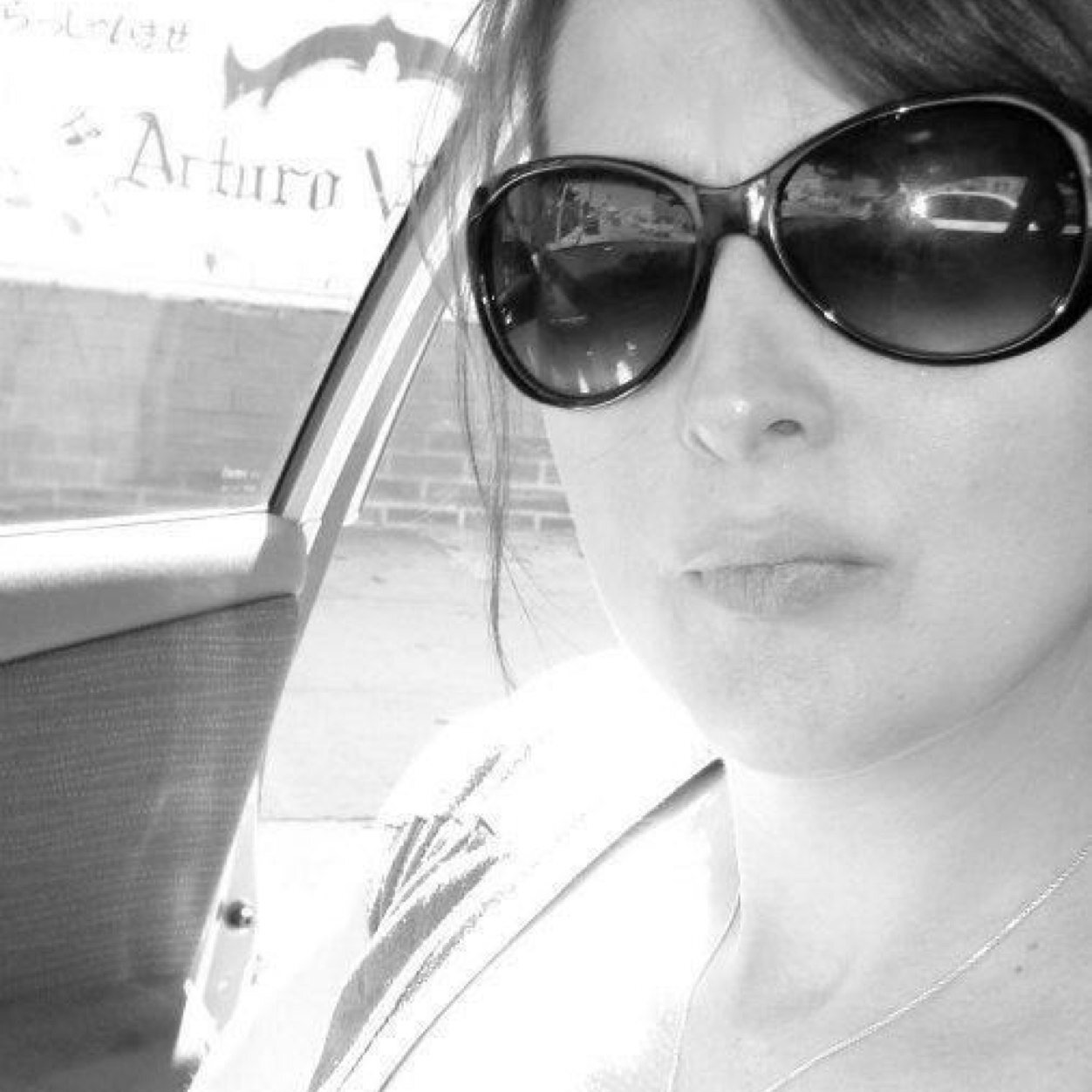 The Salton Sea, Atlantis, Paranormal, Vegan, Love Joshua Jackson, still Love River Phoenix, Mom to two beautiful kind kids, kicking Lupus & APS ASS right now!!!