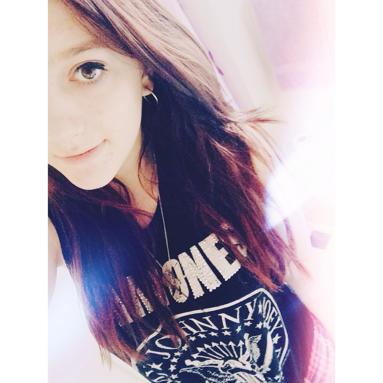14 // music is my life // i like to travel alot and take photos