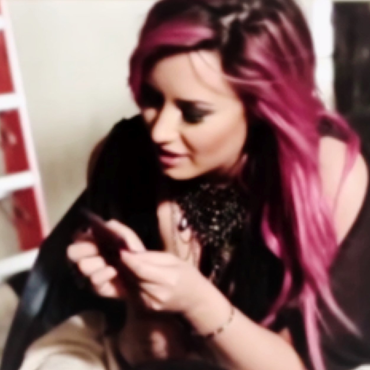 Hey im Demi im 21 Single. Singer. Rocker. Nerd. Mommy to Skylar. 3•2•14