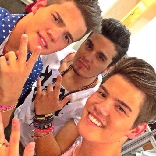 Meus Goidos s2: @luansantana @lucaslucco @leandrolucco ღ Diva: @brusantanareal ღ  Luanete And Luquete Apaixonada!!  ♡ ♡  @CHRIS_LEAO  seguiu dia 10/02