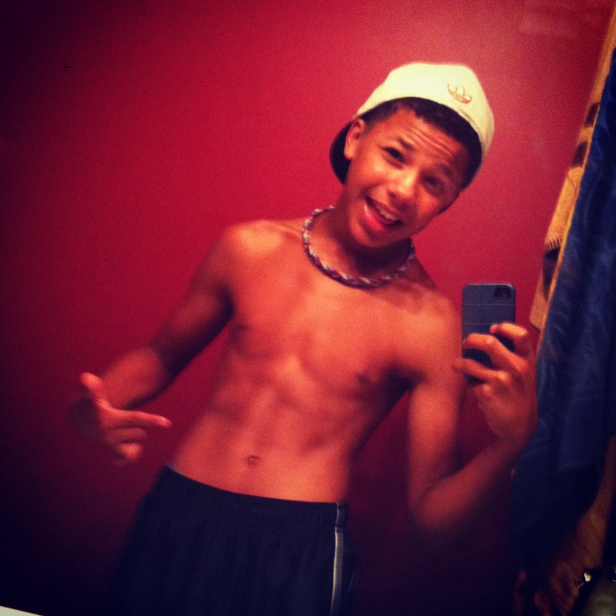 Hey im jaelen✌️ i am super sexyyy as u see and i love sports i play baseball football and i wrestle⚾️ i wont stop anything untill im successful