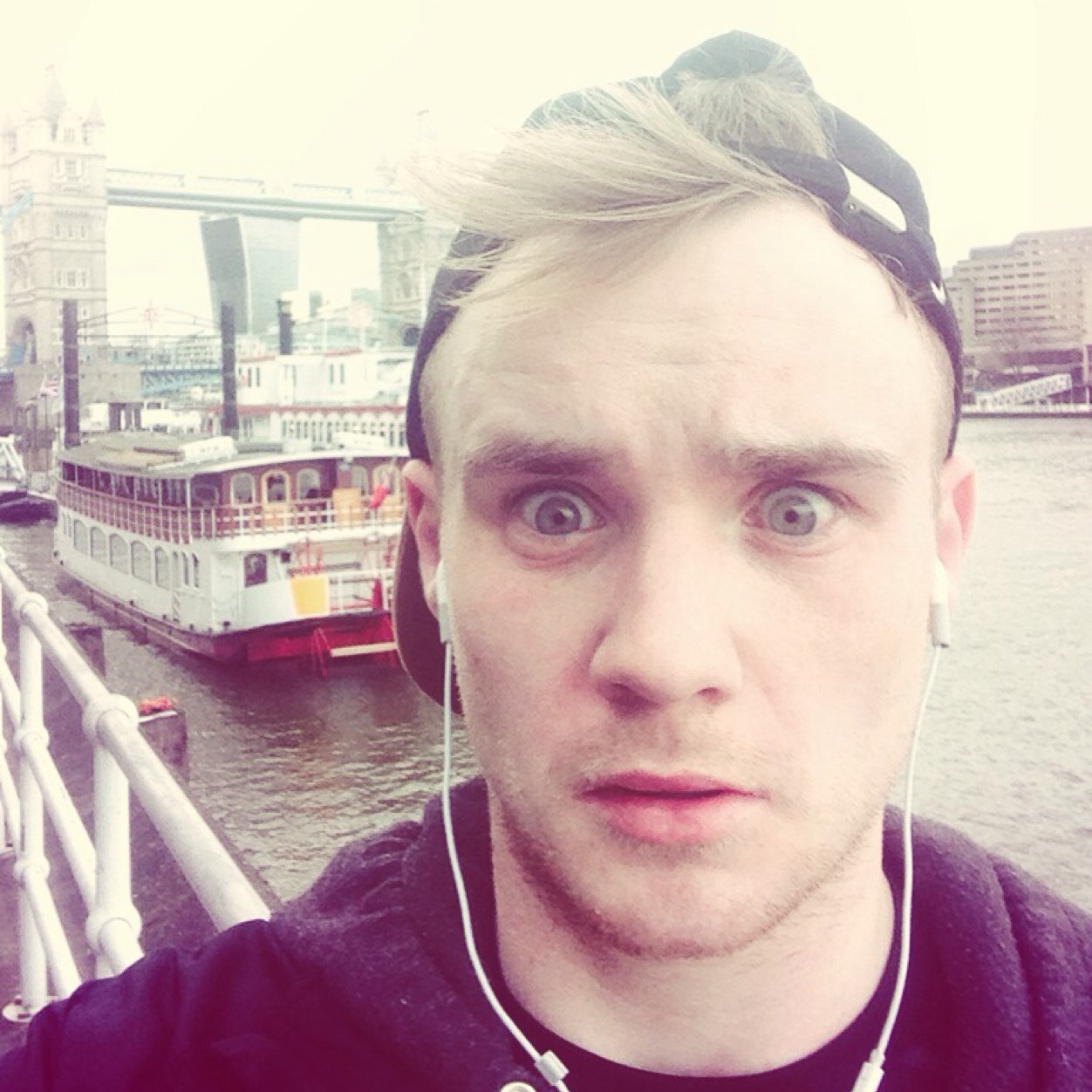 RunRobbieRun's profile picture. Raising lots of golden nuggets for the CF Trust by running the Ldn Marathon '14 & fighting my own battle with Cystic Fibrosis. Follow my woes & wins right here!