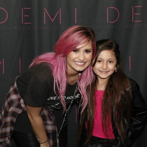 JuanCar1121's profile picture. Y de repente 1 desconocida paso a ser mi vida entera ¿ DEMI LOVATO ? para ti unas simple cantante para mi 1 Razon para sonreír cada Dia