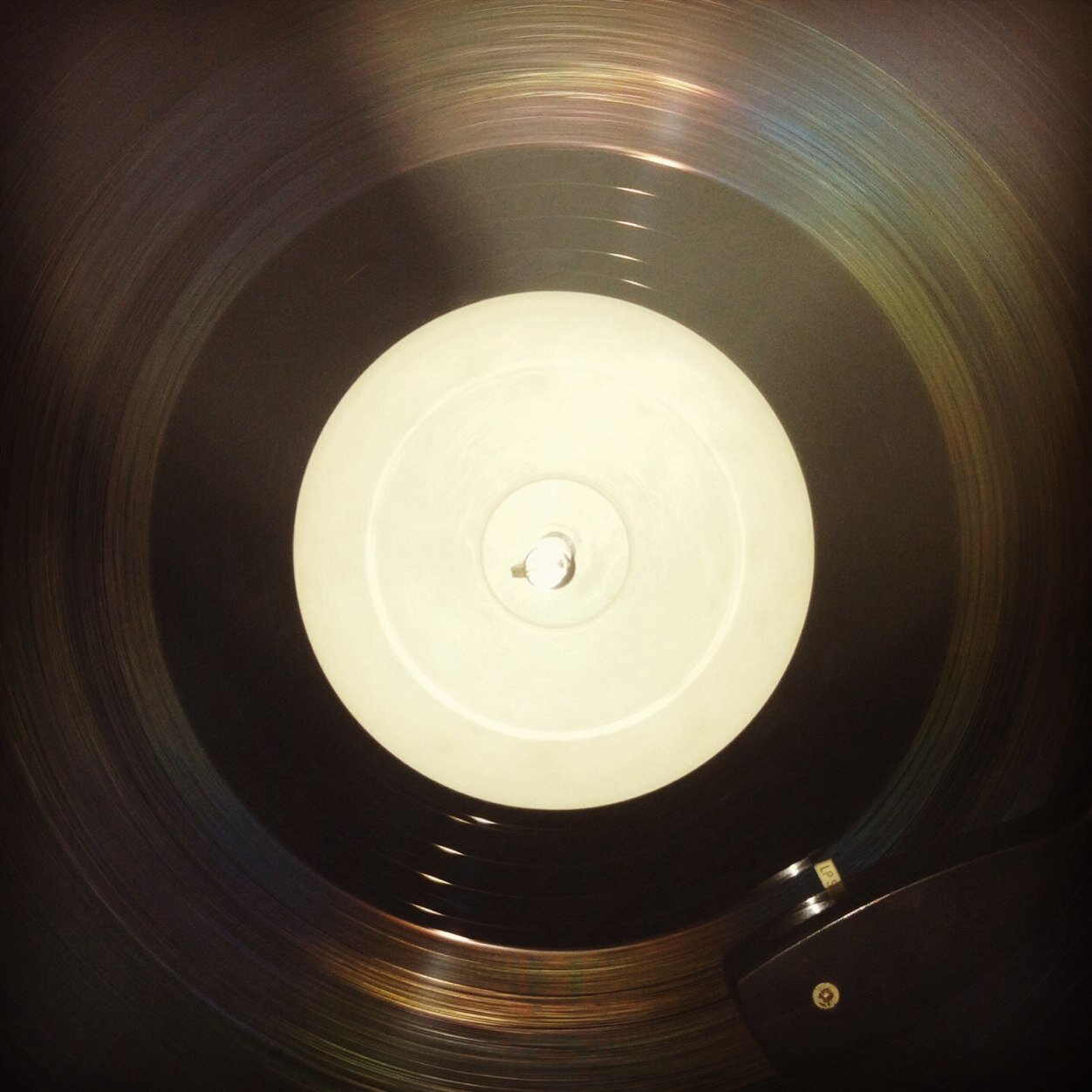 Anything and everything to do with vinyl! Instagram: vinyl_12.10.7