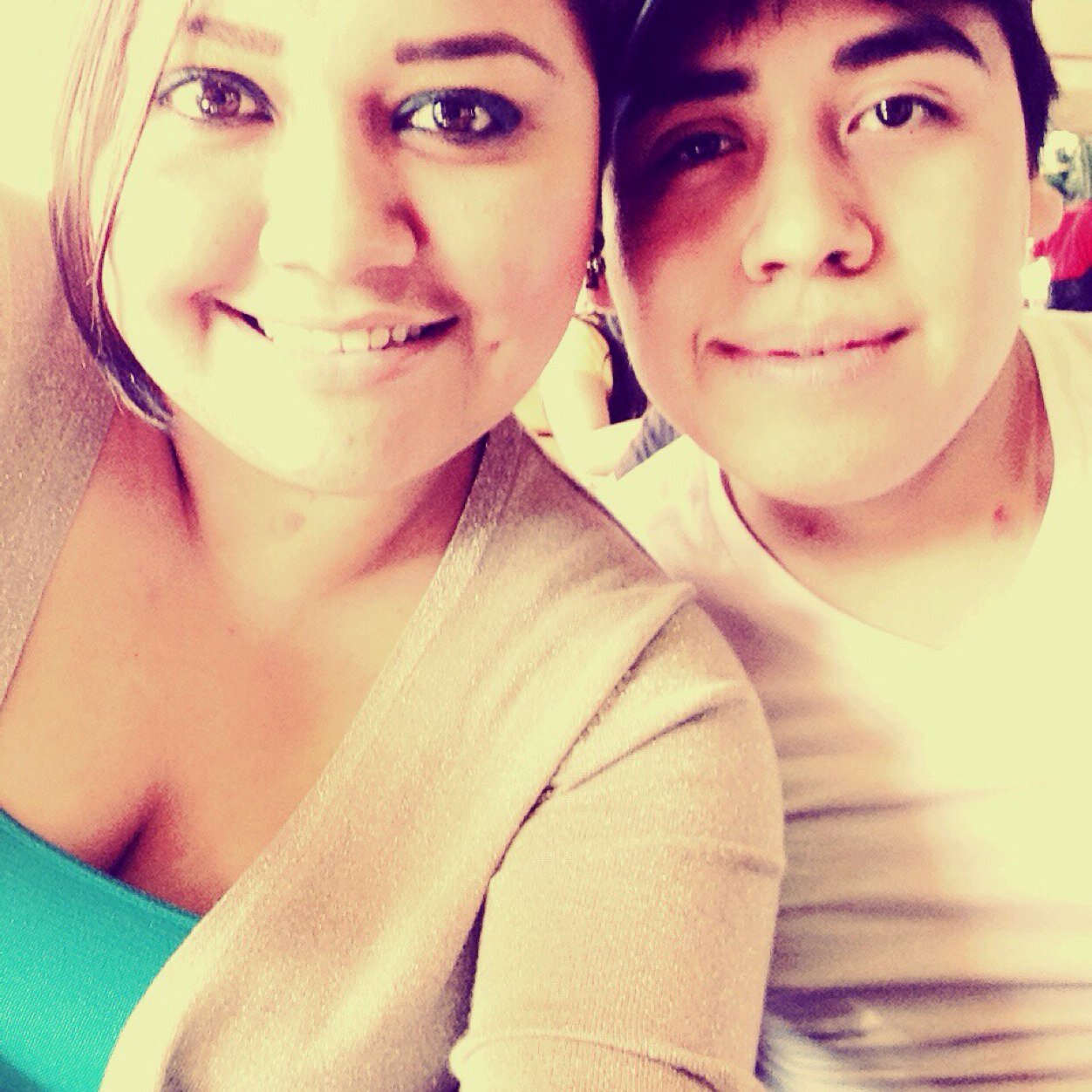 Alaba al que vive, & adora al que reina!☝❤