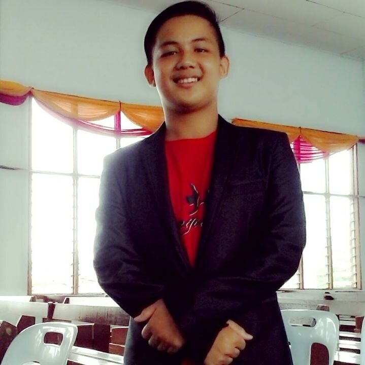 Aloha :D my name is EvenderW J. Born in 19 november.
I may not be perfect but i am always me. BeYourself♥
