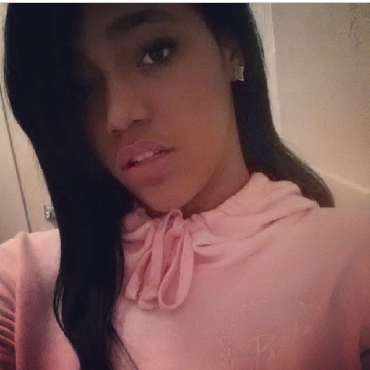 SimplyLolaB's profile picture. Dont Play Fa Keeps Cant Trust These Niggas Get Yo Money 1st