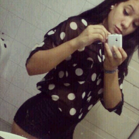 Valen me ama y extraña , soy nada mas que de el, chamus fuera.
