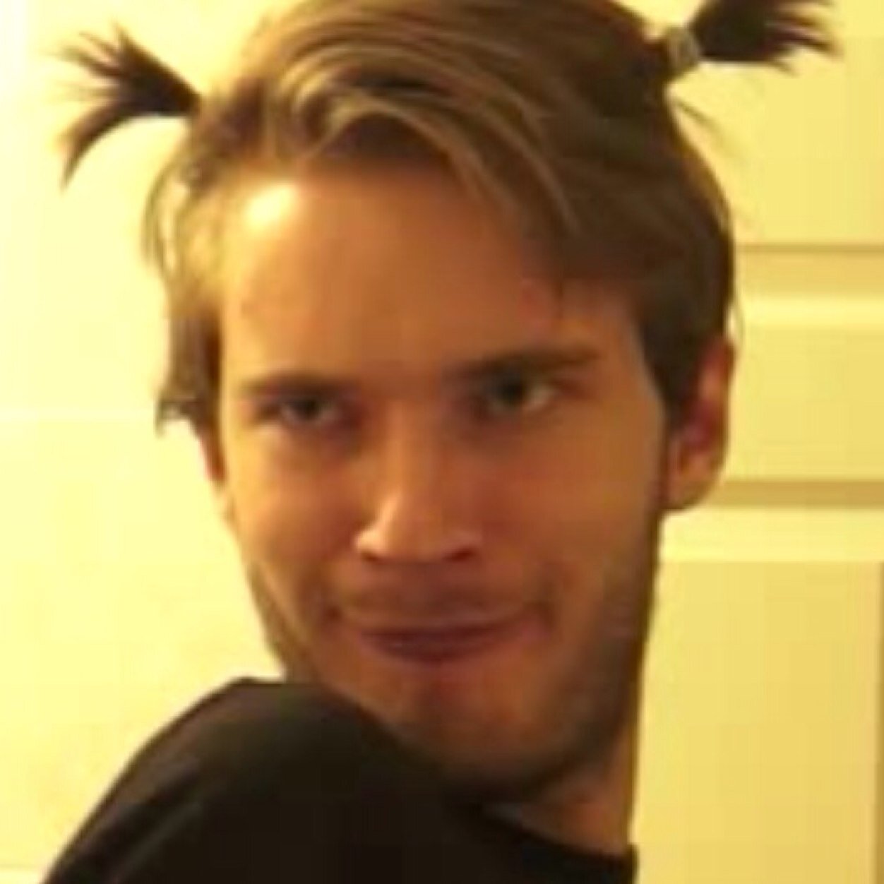 hows it going bros my name is pewdiepie