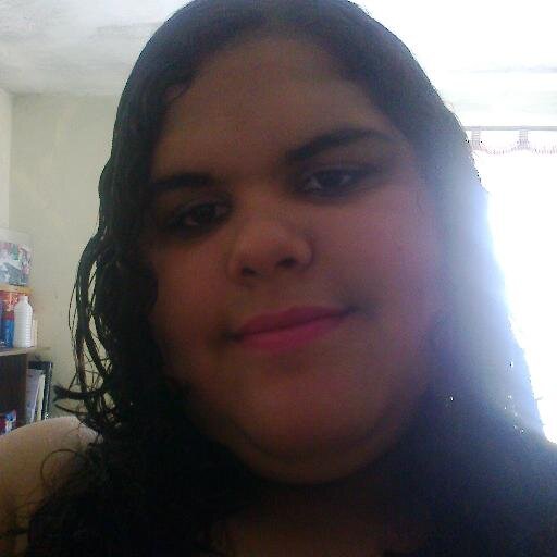 Não sou a garota mais certinha &&' nem a totalmente descontrolada. Não busco ser perfeita , mas sim ser eu mesma , não finjo ser quem não sou