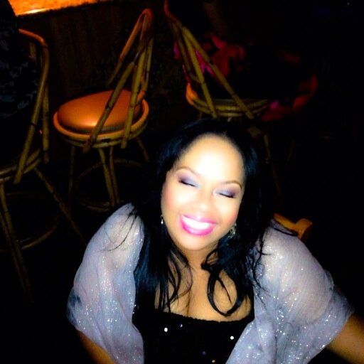 AngelaDevette's profile picture. 