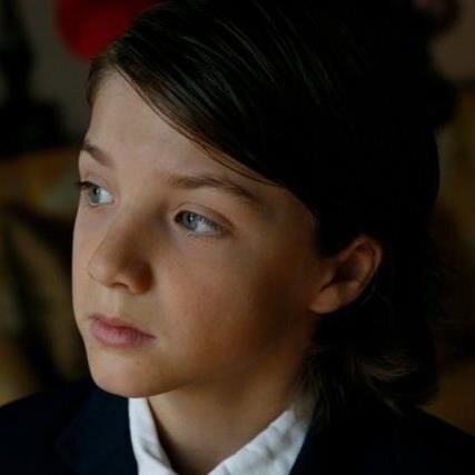 Name's Colton. I'm a 9 year old artist, computer genius, and soccer hero. Living on my own. I'm also a vampire, wizard, and I'm bionic. [Roleplay/Single]