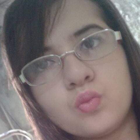 Não sou perfeita, tenho vários defeitos, porém são eles que me fazem ser única.
