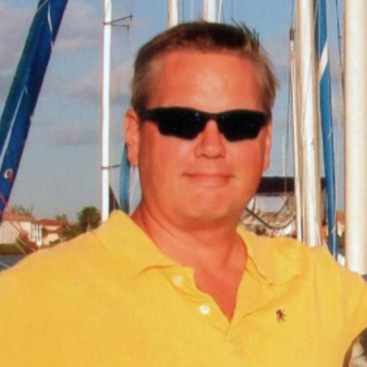 Ericksonads's profile picture. Offering full service media advertising! Incuding writing, lighting, audio, shooting, editing and ad placement.