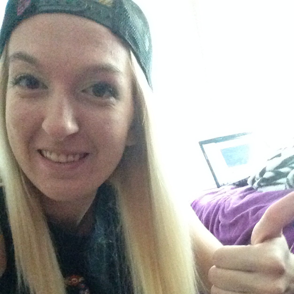 WaldeckEm's profile picture. Love to laugh, surf, long board, and cook :)