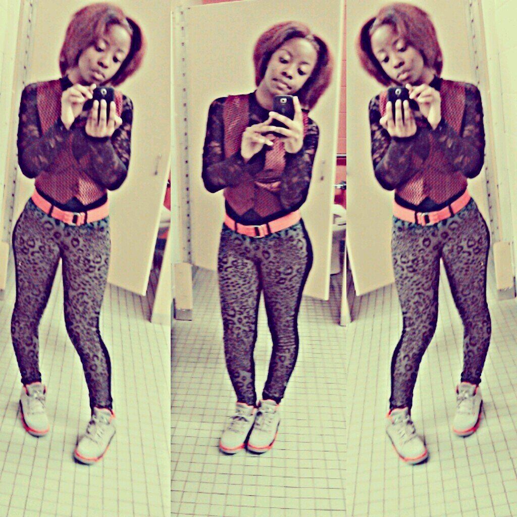 Bad Bitchess Onlyyy ♥ (Follow A Nigga & I'll Follow Back ;) )