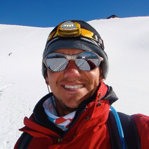 Asados's profile picture. Fotógrafo, Fe inquebrantable en los animales y en algunos seres humanos. Del Real Madrid desde el principio y hasta el final.