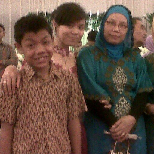 Disnaker Kota Makassar || Anakku tersayang @nurilmiii @FahmiiAzizahh @chubbye_