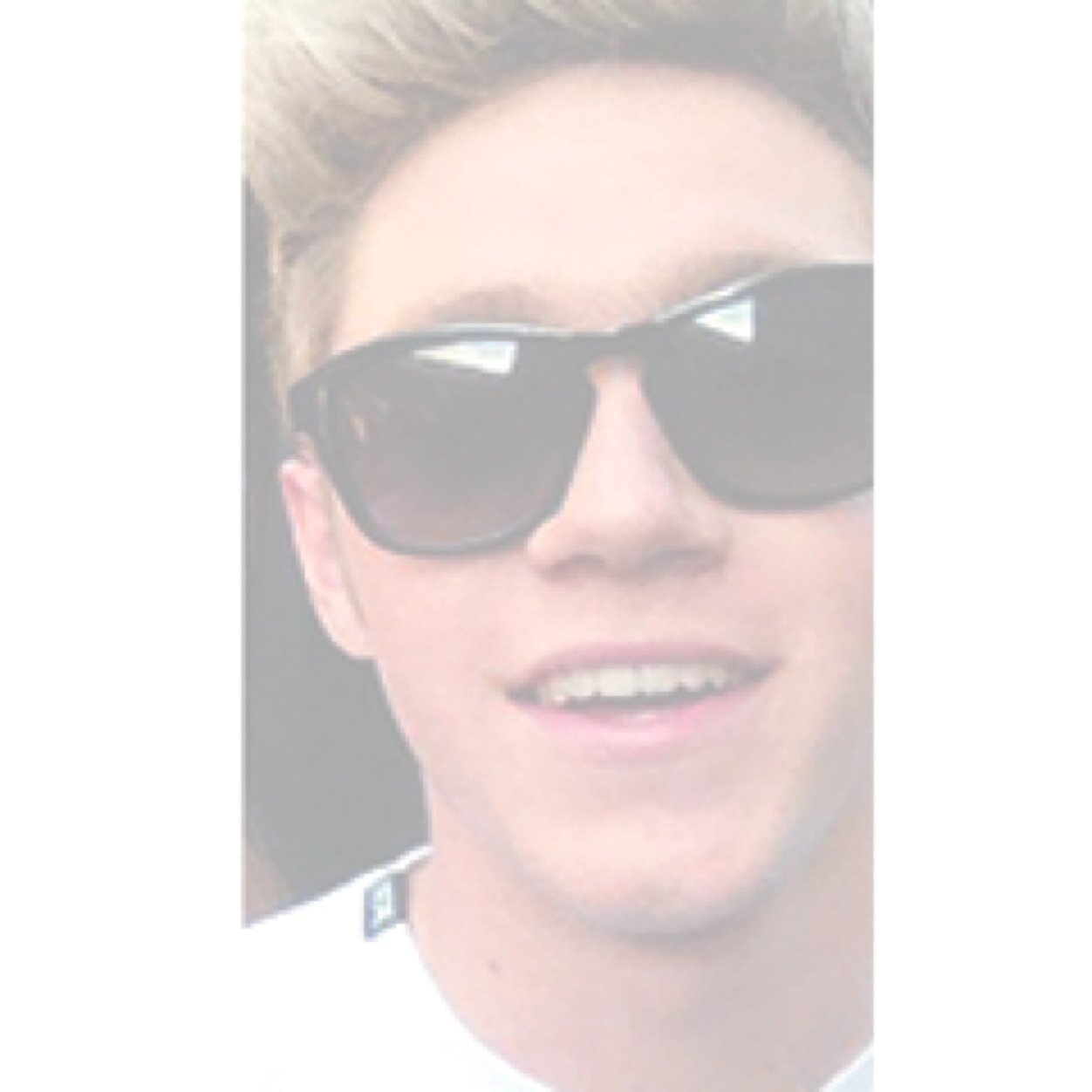 follow @catchynialls bc she gave you a free follow :))