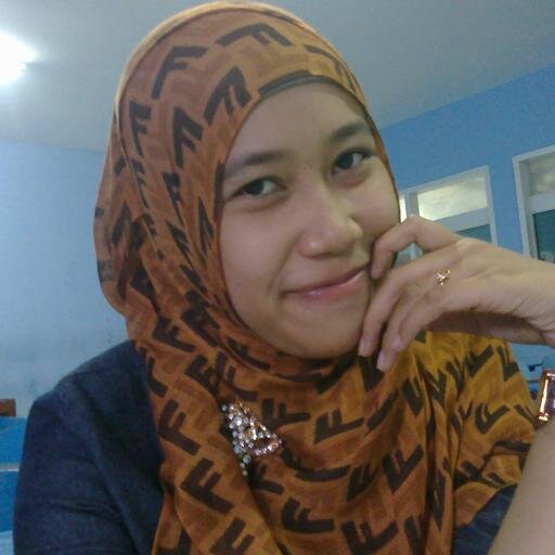 jadi diri sendiri itu lebih baik :-*