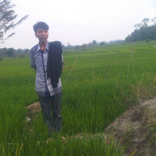 kelahiran medan _ tinggal di martubung -bersekolah di SMK NEGERI 13 medan - do not look backward