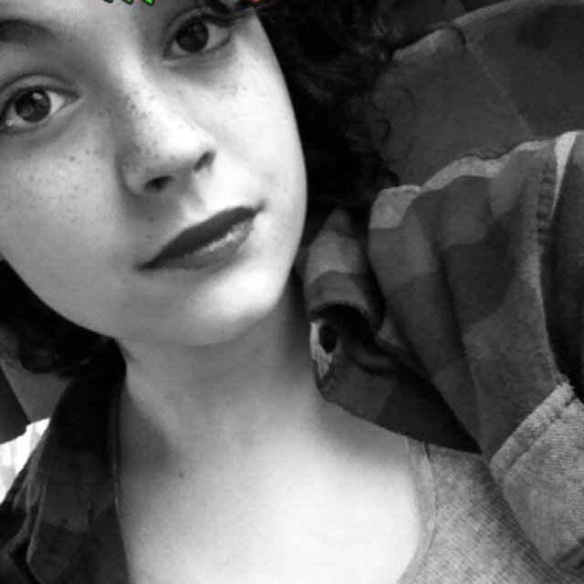People call me Rita. Im obsessed with tumblr. & i suck at existing