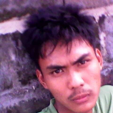 bayu..,lelaki setia yang mencari cinta sejatie..