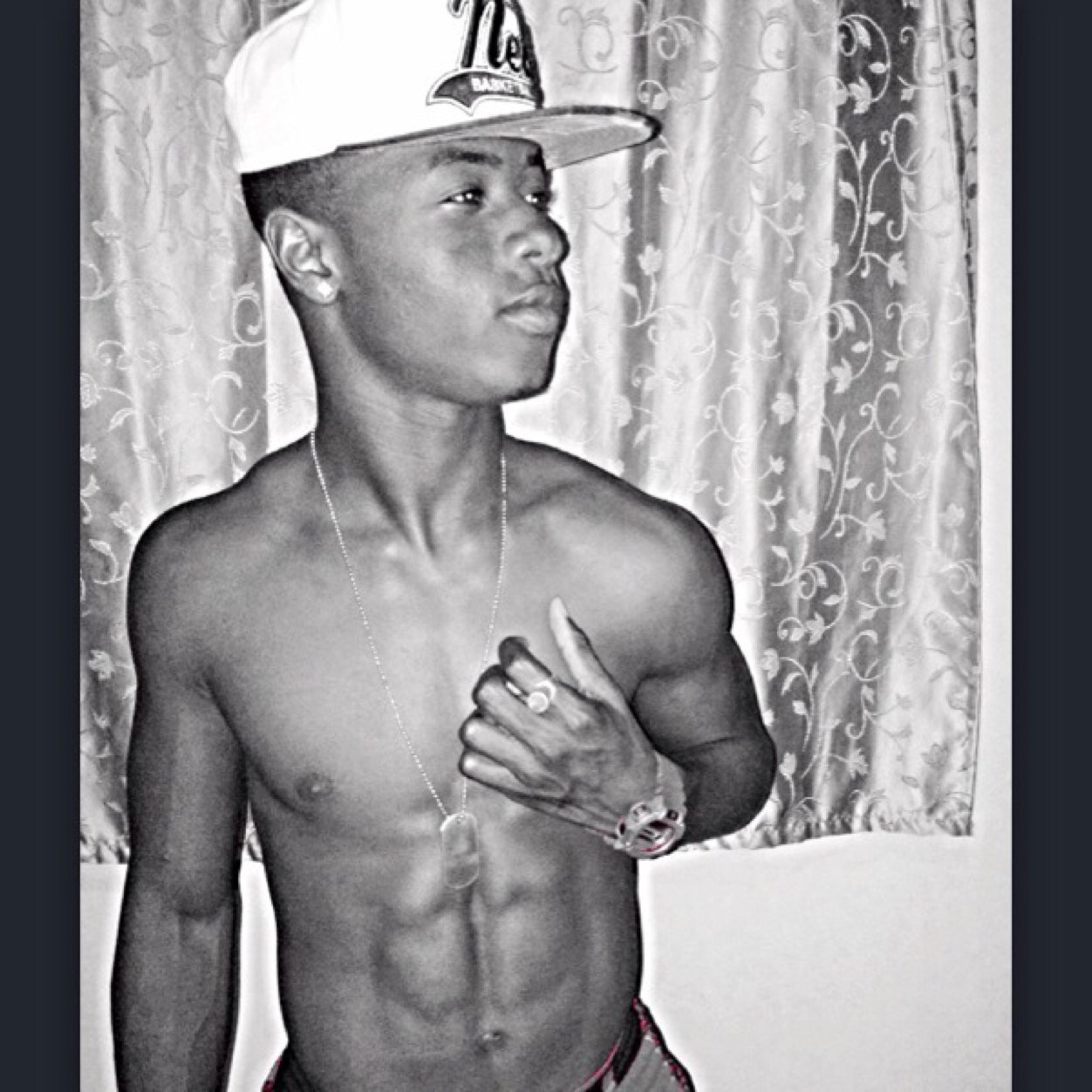 KING Age: 23 From: ✈ ATLANTA Soccer Player⚽️ ModelingINFO BOOKING: babacarndiaye50@gmail.com ️NO GAYS