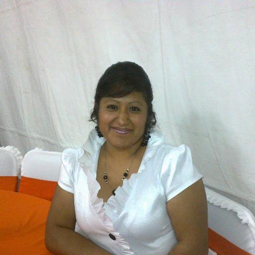 alegre y feliz