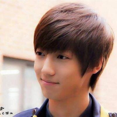 เป็นเบสเฟรนด์ที่รักบอยเฟรนด์มาตั้งแต่เกิด(?)เมนยองแต่แอบเอาใจไปให้กวัง-,.- สุดท้ายเค้ารอบอยคัมแบคน้อออออออ