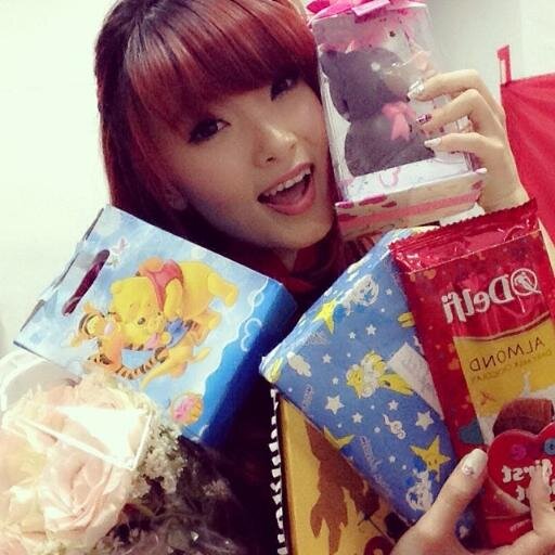 Fansbase Of @Angel_ChiBi | ♥ ChiBi & Angel ♥ | Angel Is Beatiful ♥ | ~Owner: Melysa ~ Admin: #MinNis | Keep Support @Angel_ChiBi & @Cherrybelleindo ♥ ♥ |