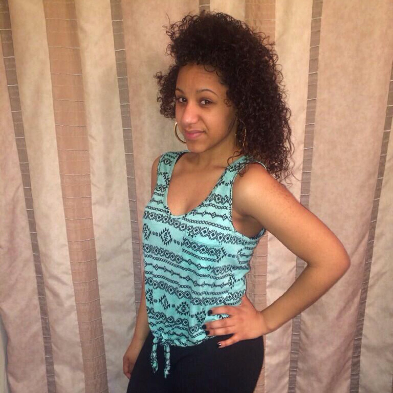 Follow my bestfriend in the whole wide world @Nanylopezz ✊