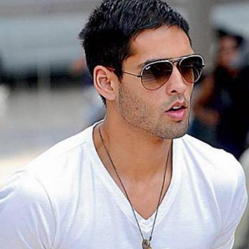@SidMallya is #EnRouteToGreatness. We are his followers!