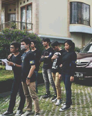 salman_alfrs's profile picture. nasi goreng ikan teri, sate padang, bolu ketan hitam, jus alpuket.