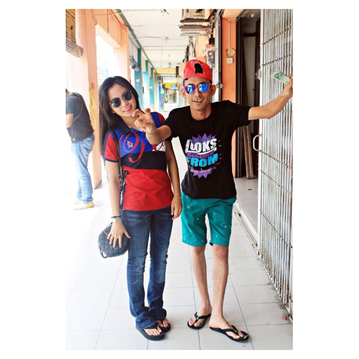 be amazing, be g0od, be smart, be prety, be c0ol, be y0urself.. o_O | instgram=AtyraAmyra