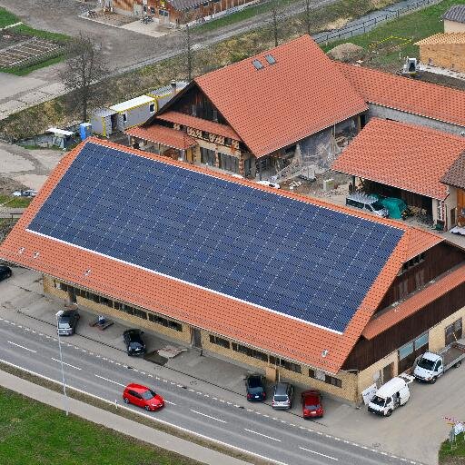 News und Analysen zur Photovoltaik-Branche der Schweiz bei @PhotovoltaikCH