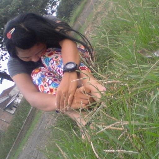 Nama ku Chacaa :) aku itu ngangeni baek imud cerewet manyunan ngambekan tp tetep (y)