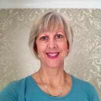 Karen Roche (@karenrochefordh) Twitter profile photo