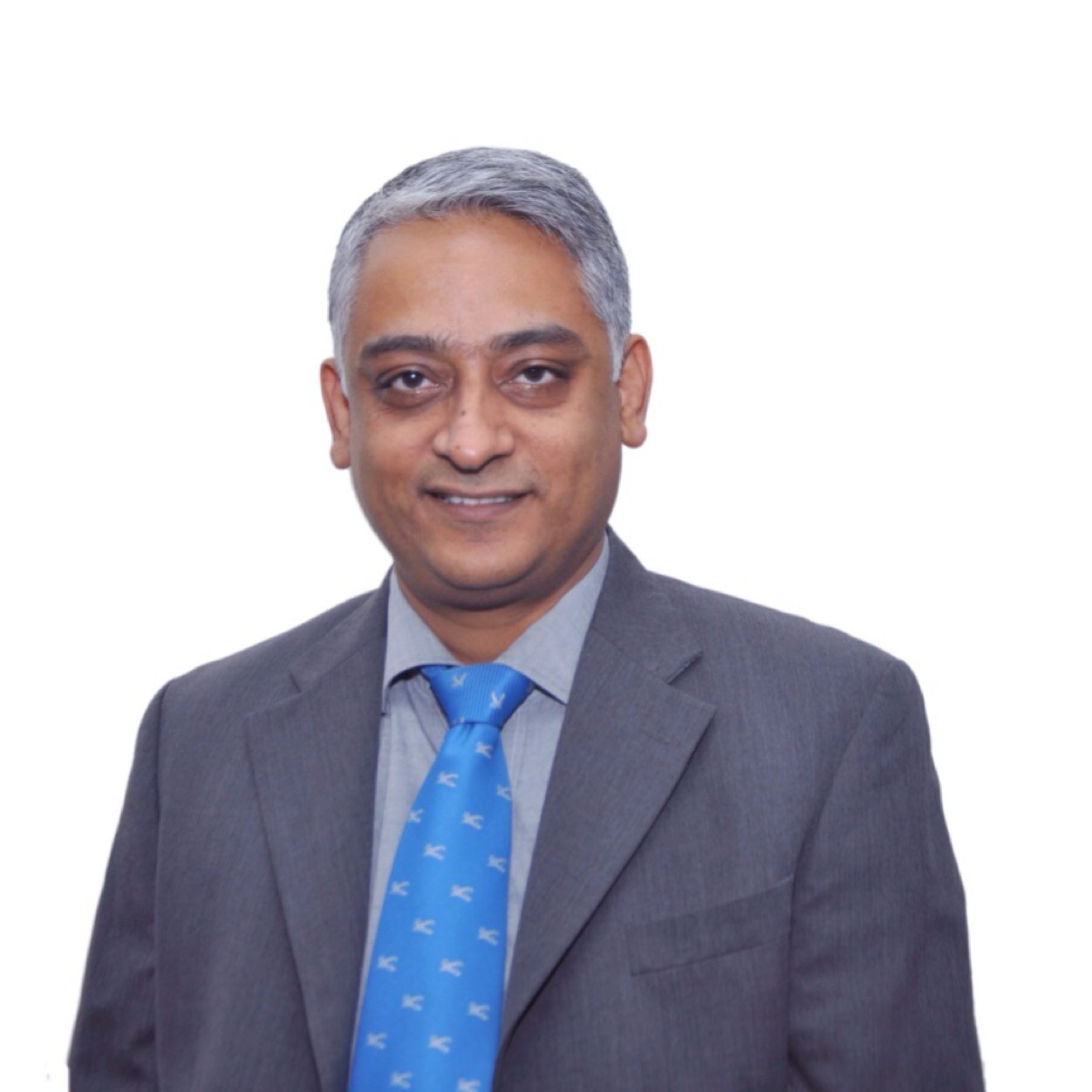 Himanshu Patil, CoFounder CloudSocial Technologies. Set up & scaled a Pay TV company in India to a $Bn valuation on Nasdaq now focused on growing @cloudsocial_
