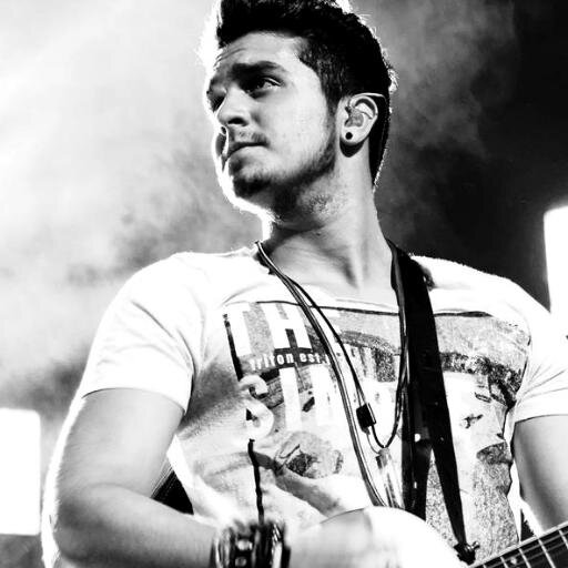 @luansantana é uma estrela, jamais posso apagá-lo da minha vida, porque as estrelas não morrem nunca (Para Dante)